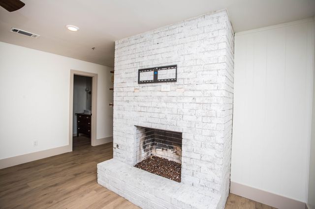 7903 Aberdeen Avenue, Lubbock, TX 79424