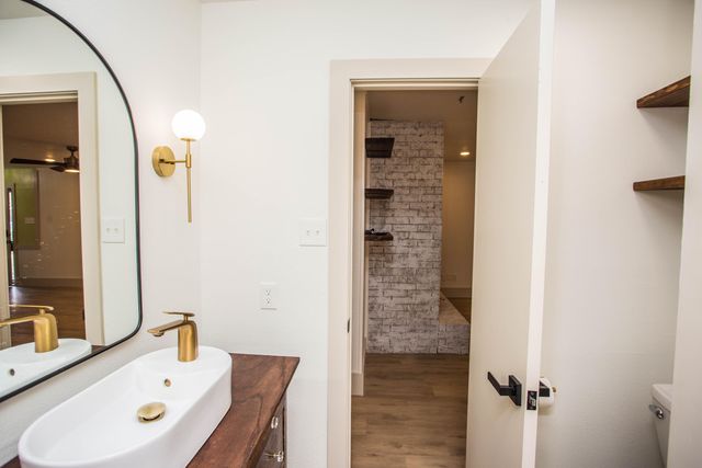 7903 Aberdeen Avenue, Lubbock, TX 79424