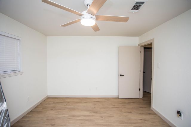 7903 Aberdeen Avenue, Lubbock, TX 79424