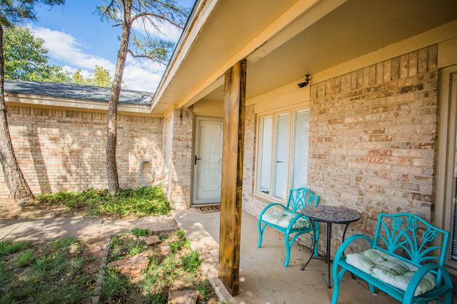 7903 Aberdeen Avenue, Lubbock, TX 79424