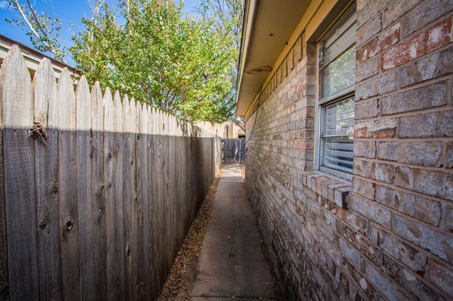 7903 Aberdeen Avenue, Lubbock, TX 79424