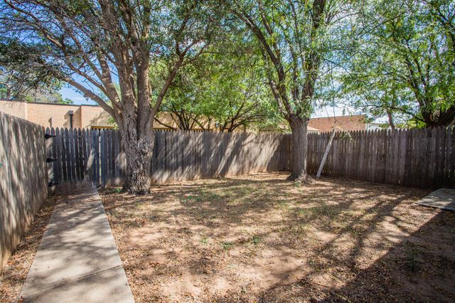7903 Aberdeen Avenue, Lubbock, TX 79424