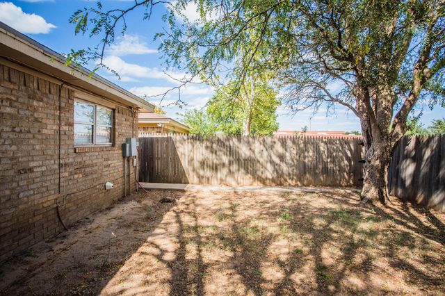 7903 Aberdeen Avenue, Lubbock, TX 79424