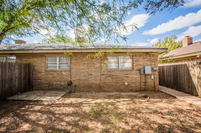 7903 Aberdeen Avenue, Lubbock, TX 79424