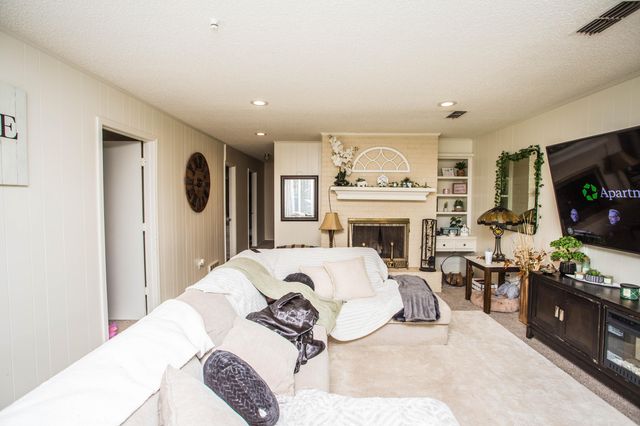 7903 Aberdeen Avenue, Lubbock, TX 79424