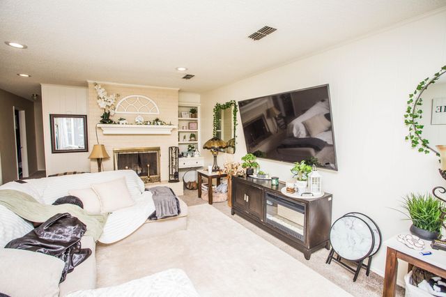 7903 Aberdeen Avenue, Lubbock, TX 79424