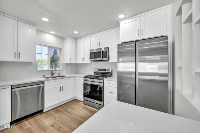 1313 N Crestlane Place, Anaheim, CA 92805