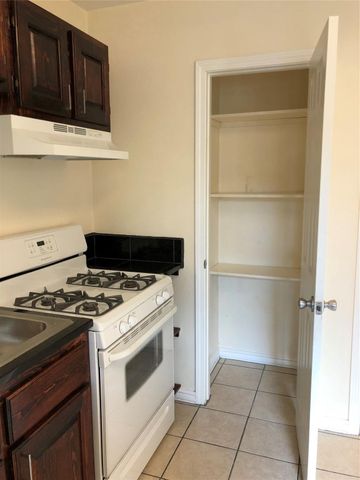 4927 Leeland Street, Houston, TX 77023