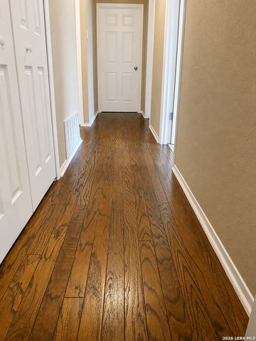 211 FORREST TRL, Universal City, TX 78148