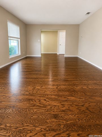 211 FORREST TRL, Universal City, TX 78148