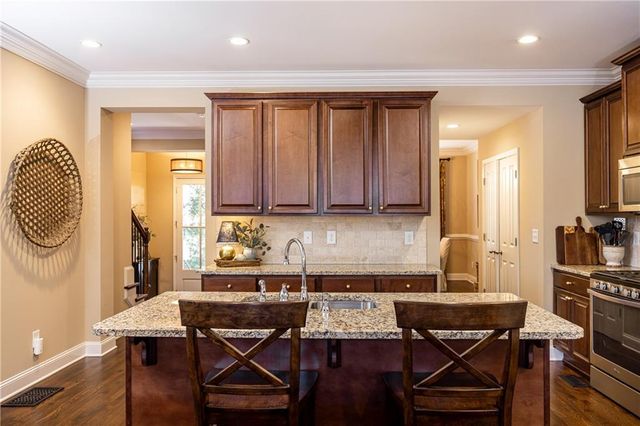 2034 Heathermere Way, Roswell, GA 30075