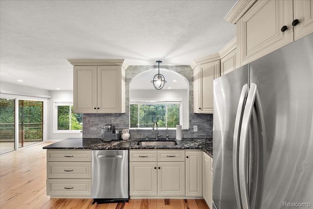 7291 Parkwood Drive, Tyrone Township, MI 48430