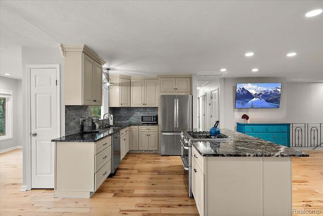 7291 Parkwood Drive, Tyrone Township, MI 48430