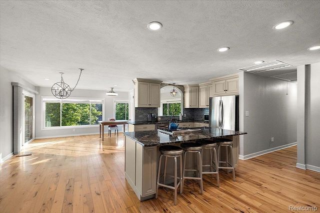 7291 Parkwood Drive, Tyrone Township, MI 48430