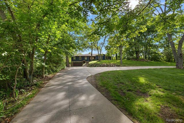 7291 Parkwood Drive, Tyrone Township, MI 48430