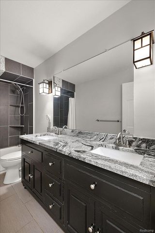 7291 Parkwood Drive, Tyrone Township, MI 48430