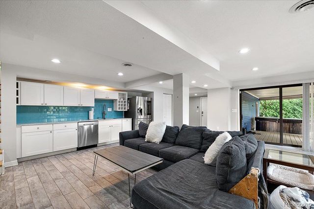 7291 Parkwood Drive, Tyrone Township, MI 48430