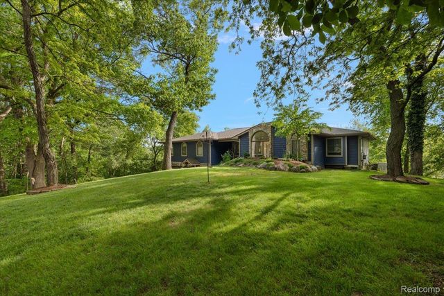 7291 Parkwood Drive, Tyrone Township, MI 48430
