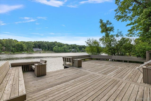 7291 Parkwood Drive, Tyrone Township, MI 48430