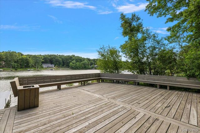 7291 Parkwood Drive, Tyrone Township, MI 48430