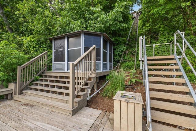 7291 Parkwood Drive, Tyrone Township, MI 48430
