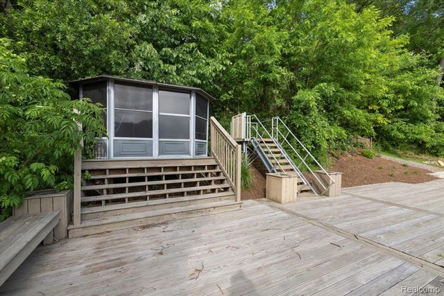 7291 Parkwood Drive, Tyrone Township, MI 48430