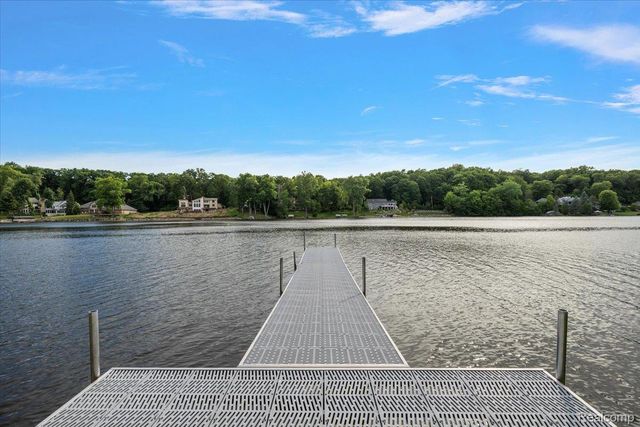 7291 Parkwood Drive, Tyrone Township, MI 48430