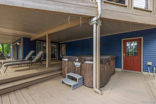 7291 Parkwood Drive, Tyrone Township, MI 48430