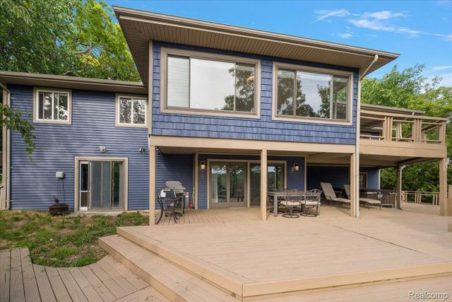 7291 Parkwood Drive, Tyrone Township, MI 48430