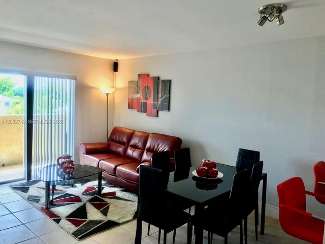14951 SW 82nd Ln 17-405, Miami, FL 33193