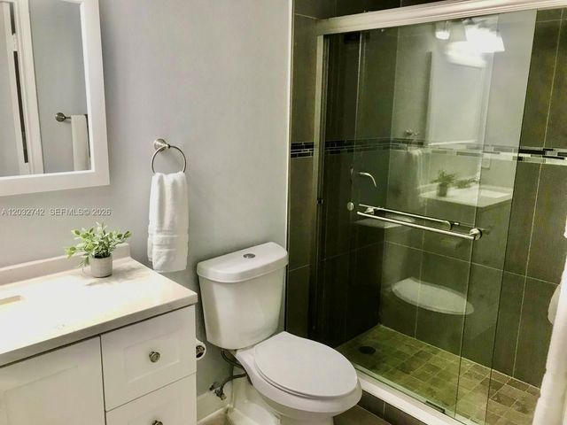 14951 SW 82nd Ln 17-405, Miami, FL 33193