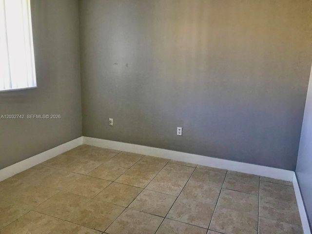 14951 SW 82nd Ln 17-405, Miami, FL 33193