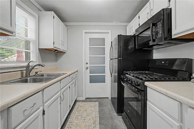 606 NE 43rd Terrace, Kansas City, MO 64116