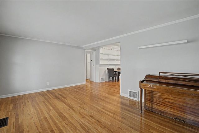 606 NE 43rd Terrace, Kansas City, MO 64116