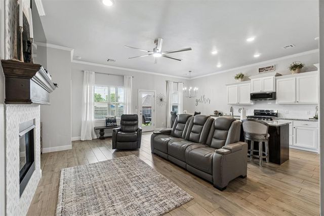 10005 Glover River Drive, Yukon, OK 73099