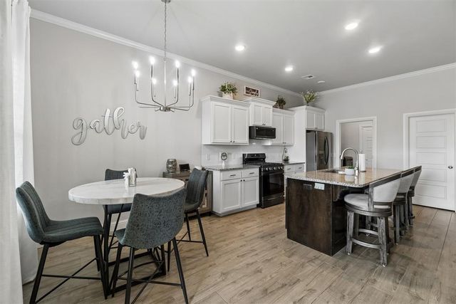 10005 Glover River Drive, Yukon, OK 73099