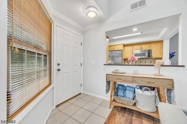 33 Foxwood Court, Bedminster Twp., NJ 07921