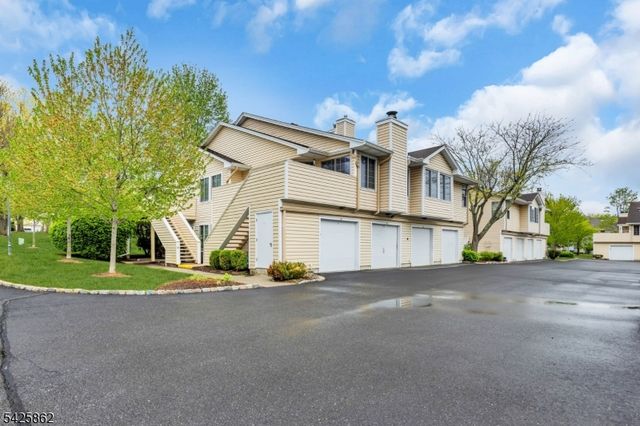 33 Foxwood Court, Bedminster Twp., NJ 07921