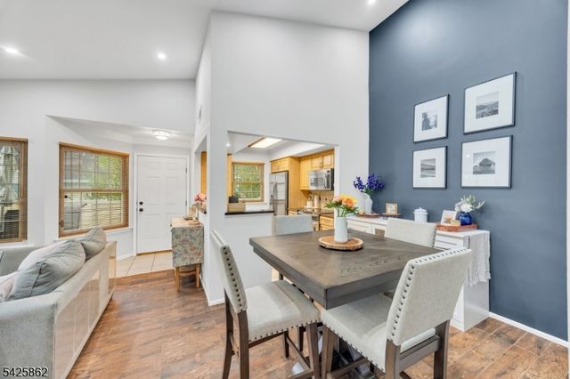 33 Foxwood Court, Bedminster Twp., NJ 07921