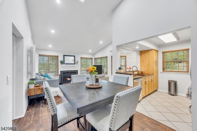 33 Foxwood Court, Bedminster Twp., NJ 07921