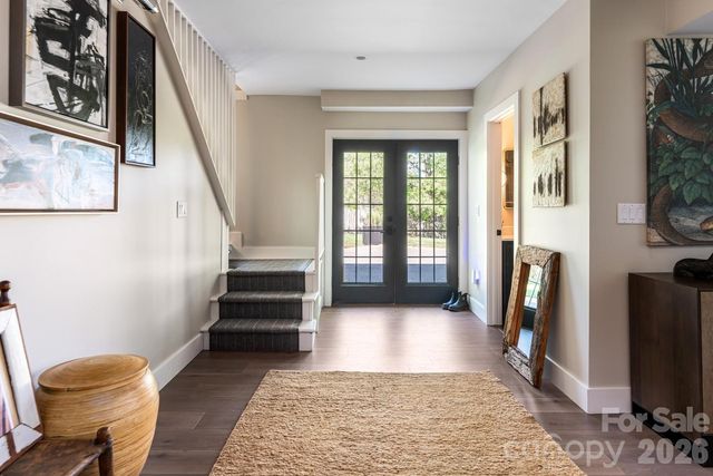 15 Red Oak Road, Asheville, NC 28804