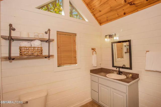 410 Buena Vista Drive, Sevierville, TN 37876