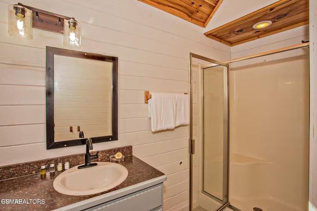 410 Buena Vista Drive, Sevierville, TN 37876