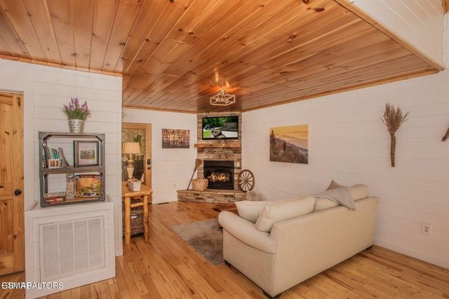 410 Buena Vista Drive, Sevierville, TN 37876