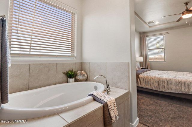 7010 Sentinel Avenue, Las Cruces, NM 88012