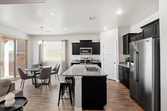 7010 Sentinel Avenue, Las Cruces, NM 88012