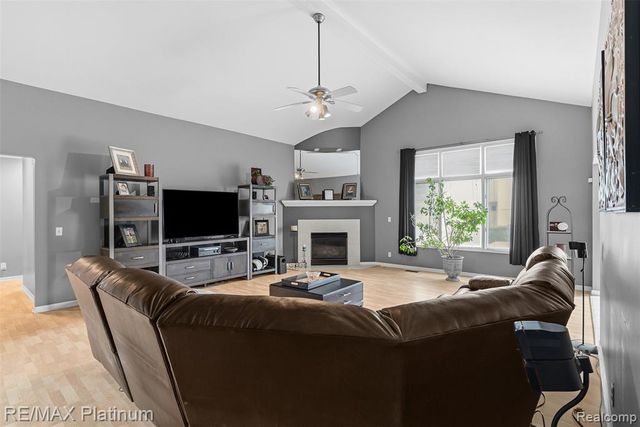 52655 Chestnut Grove Lane, Utica, MI 48316