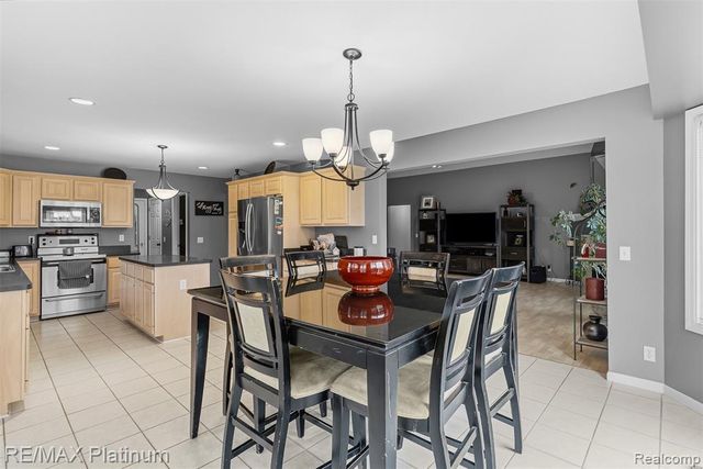52655 Chestnut Grove Lane, Utica, MI 48316