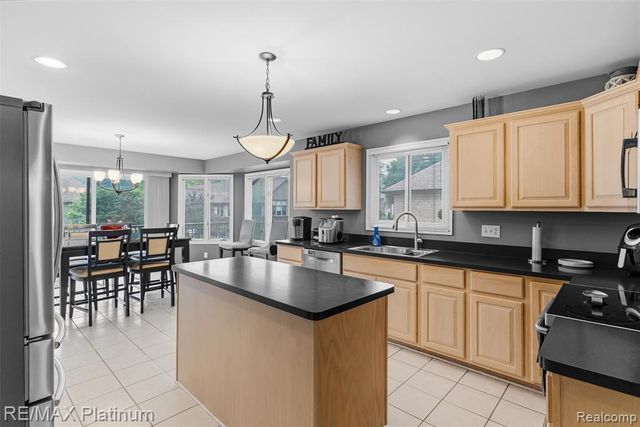 52655 Chestnut Grove Lane, Utica, MI 48316