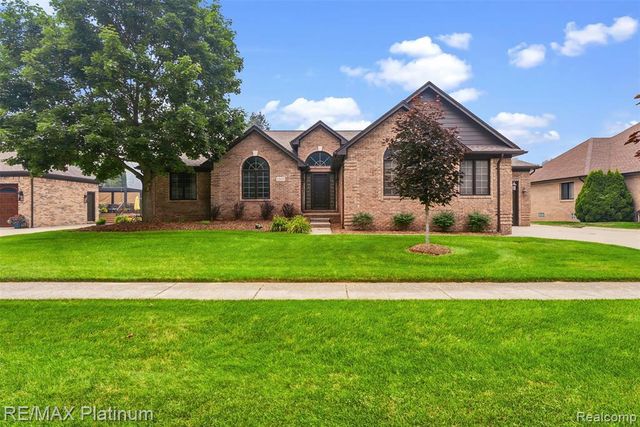 52655 Chestnut Grove Lane, Utica, MI 48316